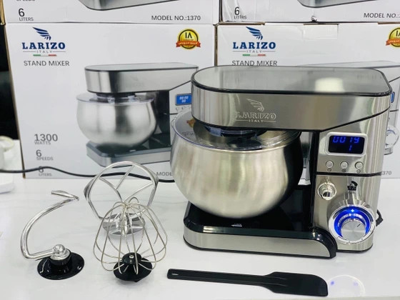 همزن کاسه دار لاریزو مدل LA-1370 ظرفیت ۶ لیتر